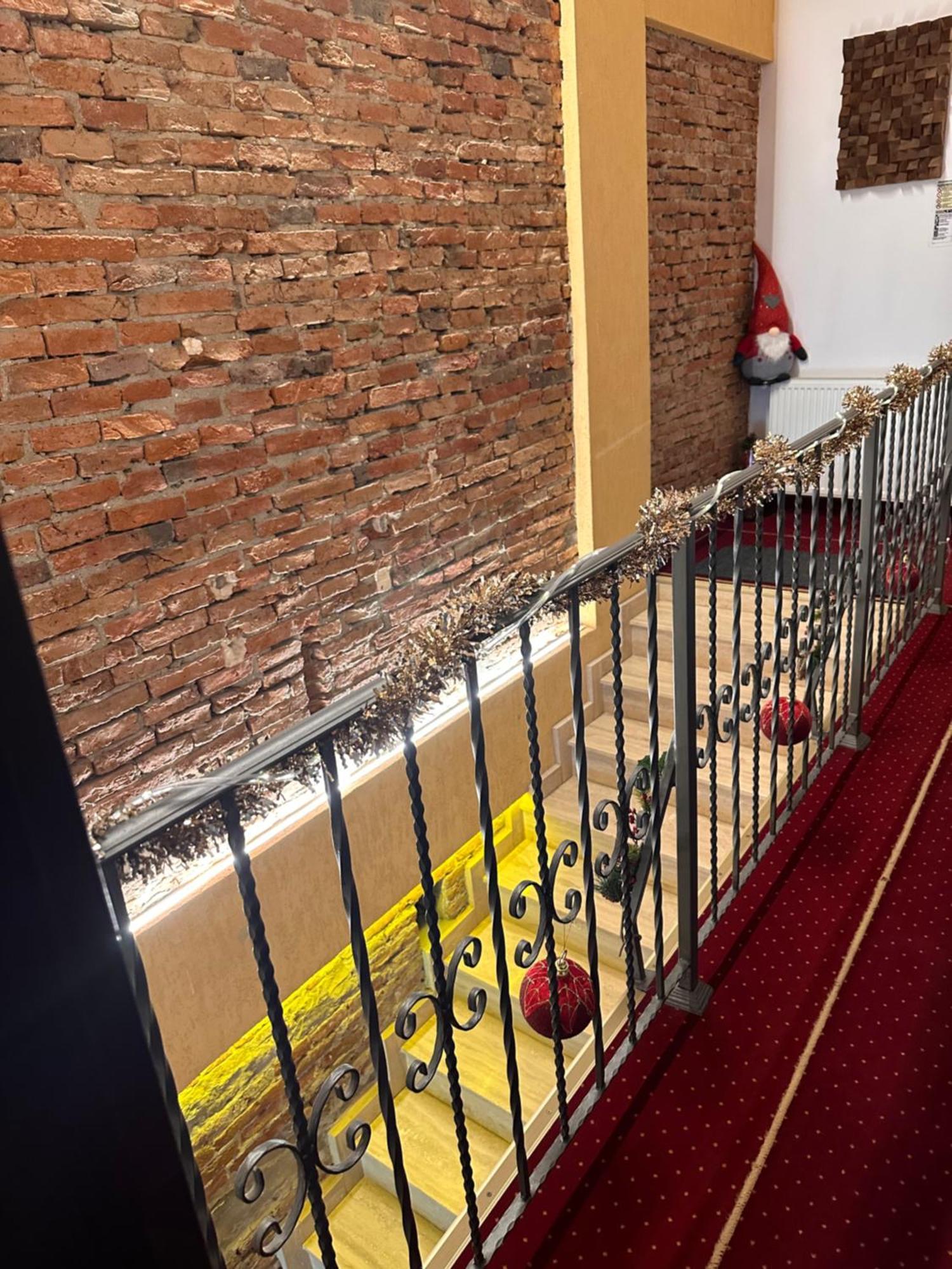 Pensiunea Sada Făgăraş Eksteriør bilde